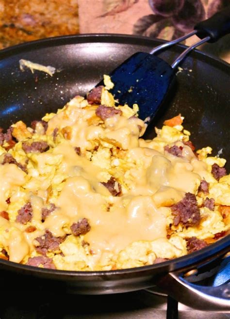 This recipe can be customized just about any way you can dream of! Healthy Breakfast Casserole | Low Carb Cheesy Enchilada Bake