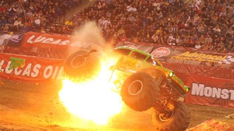 Monster Truck Crash And Monster Jam Video Collection 2017 Youtube
