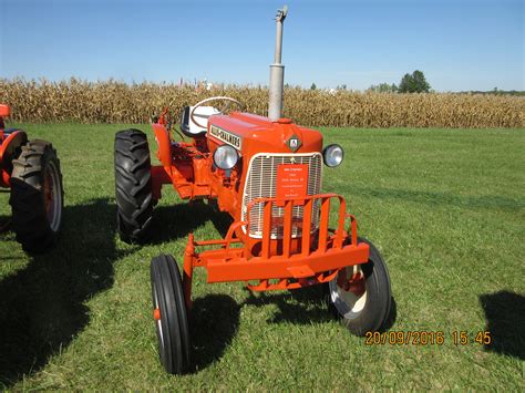 Allis Chalmers D10 Series 2 Vintage Tractors Old Tractors Allis