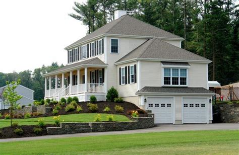 I Like This Look With The Garage Under The House Garage Under House