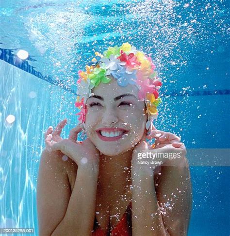 Woman Swimming Under Water Pool Bildbanksfoton Och Bilder Getty Images