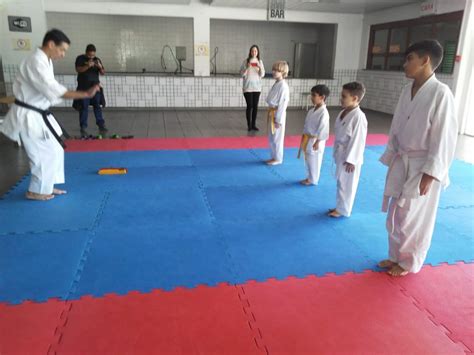 Alunos Do Karate Trocam De Faixa Clube Estoril