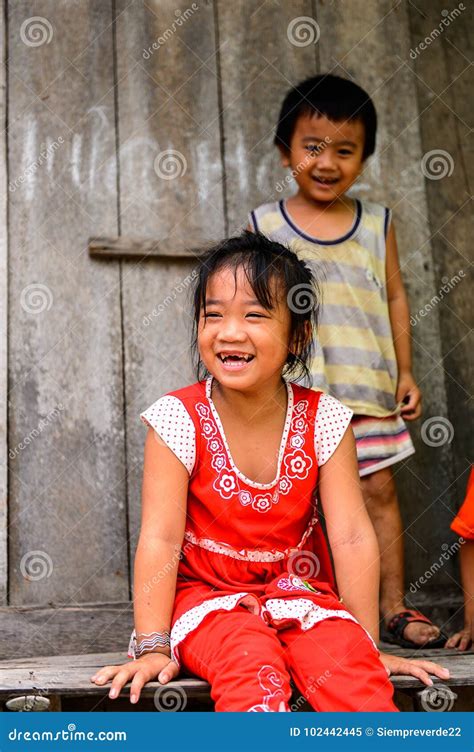 vietnamesische kinder redaktionelles bild bild von kleidung 102442445