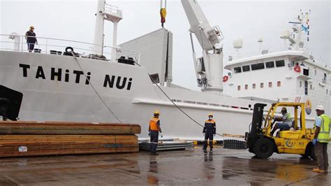 Here's the latest on the monster storm. Relief supplies from Tahiti arrive in Fiji after Cyclone Yasa | RNZ News