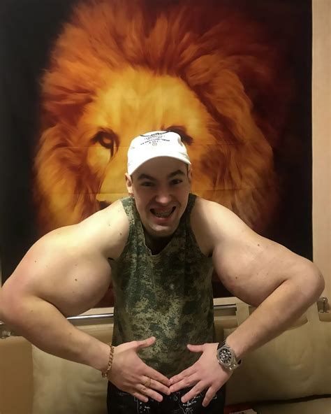 Russian Bodybuilder Popeye Has Wax And Botox Treatment Viraltab