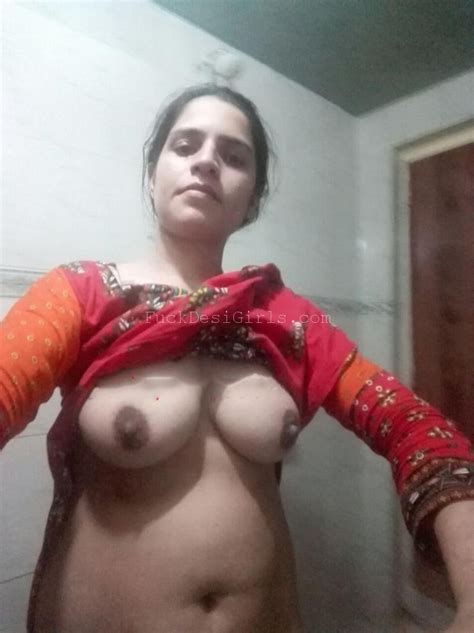 Pakistani Wife Nude On Video Call Showing Big Boobs Fuckdesigirls Com