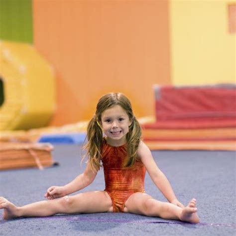 How To Teach The Splits To Kids Gymnastics Lessons Gymnastics Games