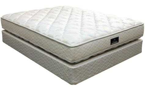 What mattresses do those 5 star hotels use? Serta Perfect Sleeper Hotel Concierge Suite II Firm Review ...