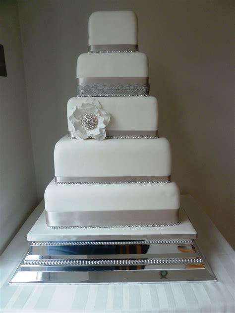 Avec Du Ruban Gris Wedding Ribbon White Wedding Cake Silver