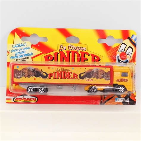 Majorette The Circus Pinder Volvo Truck With Zoo Promotion No 020092