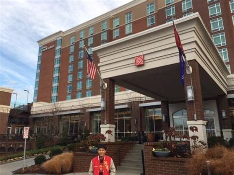 Sobro Sports Bar And Grille Picture Of Hilton Garden Inn Nashville Downtown Convention Center