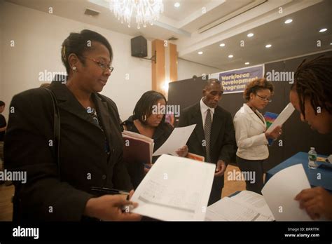 Queens new york poor hi-res stock photography and images - Alamy