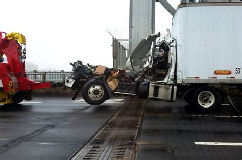 Deadly Crash On Nyc Bridge Snarls Traffic For Miles