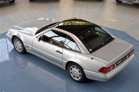 The r 129 took the sl to a new performance dimension: Mercedes-Benz SL 500 R129 - Classic Sterne