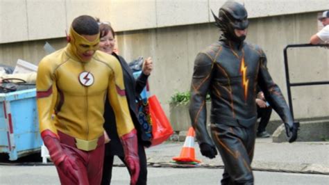The Flash Set Pics Reveal Season 3 Villain