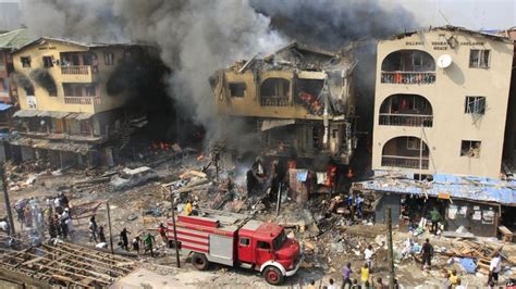 Bbc News In Pictures Massive Fire In Lagos