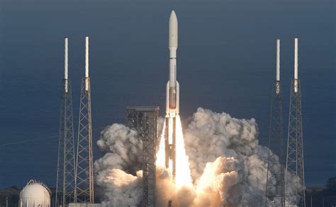 Nasa Launches Advanced Weather Satellite For Western Us The Seattle Times