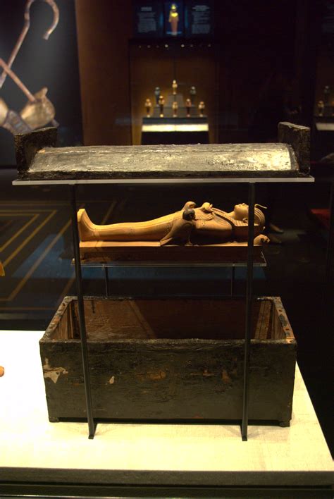 Treasures From King Tuts Tomb