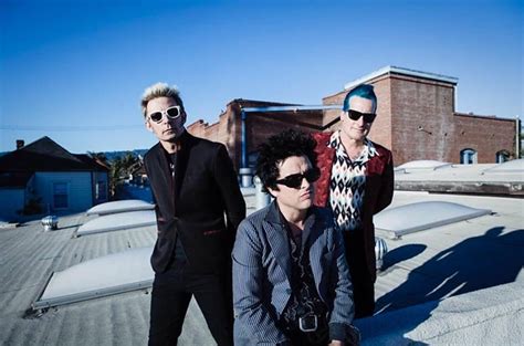 Still Breathing Di Green Day Testo Traduzione E Video