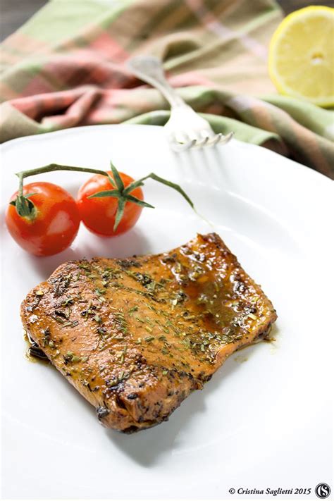 Buon pomeriggio a tutti!perdonatemi se sono stata assente io questi giorni, mi siete mancati tanto.vi lascio questa bella ricettina che ormai non lascerò più.è di katia spina di cookaround.ora passo a farmi un giro nei vostri blog! Filetto di trota salmonata - Una ricetta che funziona ...