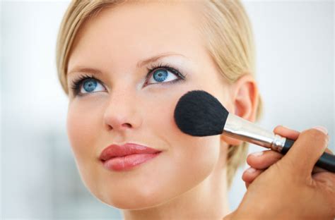 This post contains affiliate links. How to apply makeup » How to?