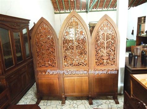 Ruang tamu dengan 5 model kursi. Jual Sekat Ruangan Minimalis - Furniture Jati