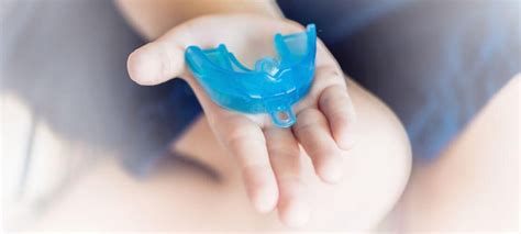 Best Way To Clean Your Mouth Guard Night Guard Or Retainer