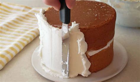 The Perfect Crusting Buttercream Frosting Wilton