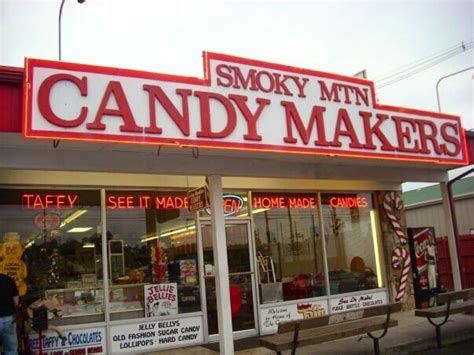 Smoky Mountain Candy Makers 10 Reviews Candy Stores