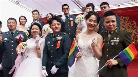 Taiwans Military Includes Same Sex Couples In Wedding For First Time