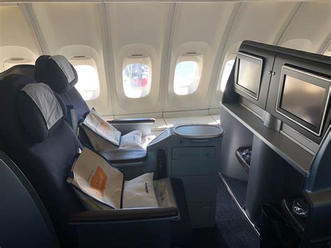 Review Historic Final 747 Flight On United Airlines From The Upper