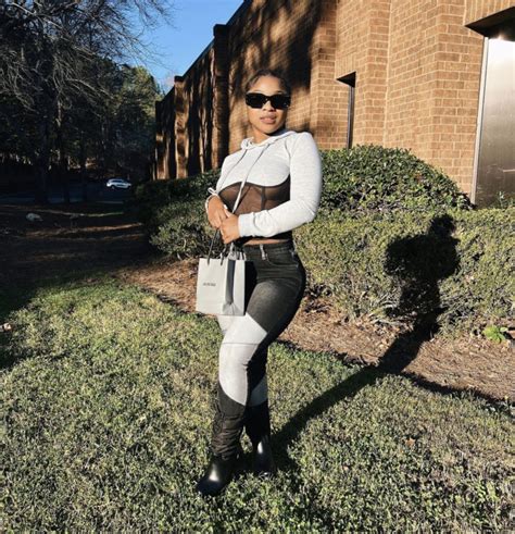 Reginae Carter Steps Out In Grey And Black Look Featuring Fashion Nova