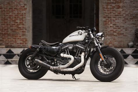 The forty eight is powered by a air cooled electronic sequential portable fuel injection (espfi) 1202 cc 2 cylinder engine that gives 96 nm torque at 3500 rpm. Harley Davidson Forty-Eight. Editorial Stock Image - Image ...