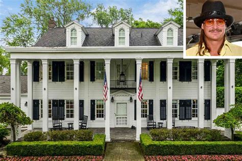 Kid Rock Lists Detroit Mansion And Boathouse For 22 Million