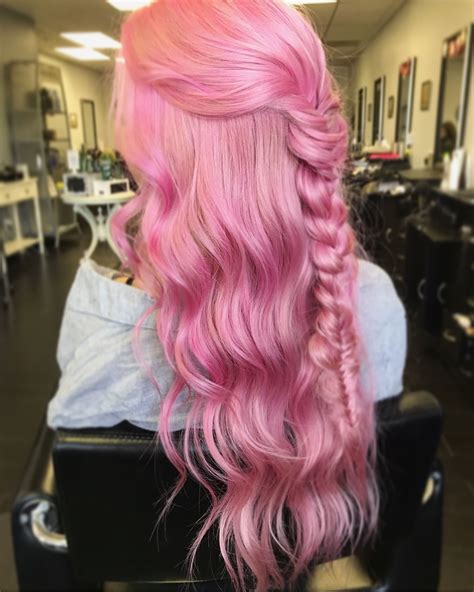New Bubble Gum Pink Hair Розовые прически Укладка длинных волос Светло розовые волосы