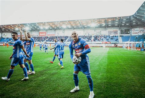 Jakub świerczok (piast gliwice) poland euro 2020 squad: PKO Ekstraklasa. Piast Gliwice - Śląsk Wrocław. Jakub ...