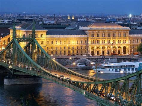 Nel 2002 l'ungheria apparve al 13° posto nella classifica delle nazioni più visitate al mondo. Assicurazione viaggi Ungheria