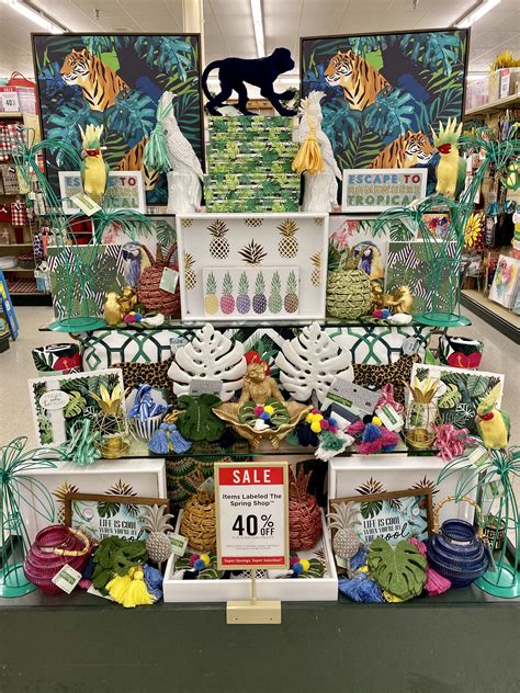 We carry a large selection of christmas decorations at a low $1 price. Pin by Natalie Duckworth Wright on Hobby Lobby | Hobby ...