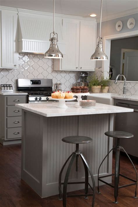 Hgtv will help you to make the best choices whether you intend to design your new kitchen yourself or hire a kitchen designer. 25 best ideas about small kitchen islands on pinterest ...