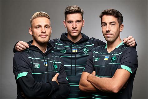 It is mainly yellow with a gradient made up of rectangles towards black at the bottom. Dynamo Kiev 2020-21 New Balance Third Kit | 20/21 Kits ...