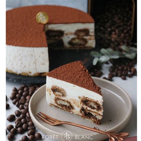 Tiramisu Cake Artisan Cakes French Cakes And Pastry Designer Cakes