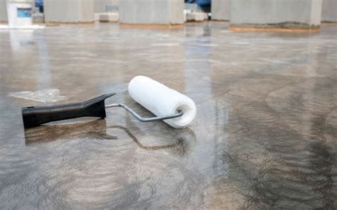 How To Apply Epoxy Paint On A Concrete Floor Zameen Blog