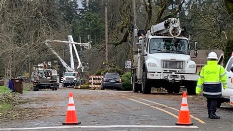 Power In Portland Thousands Still Without Power After Storm