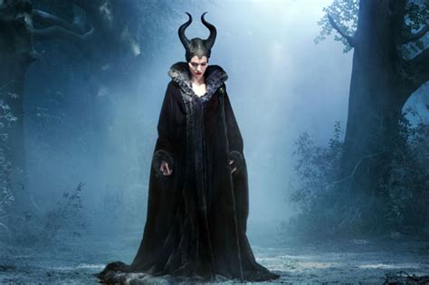 Princesse aurore, maléfique, le pouvoir du mal, continue d'explorer les relations complexes entre la sorcière et la future. Test Maléfique Blu-Ray