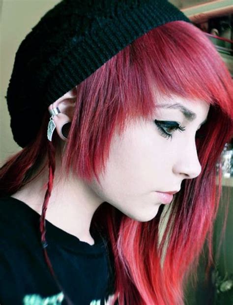 The emo scene is a popular one among many teenagers still today even though it got its start many years ago. Cute Emo Girls. Part 2 (58 pics)
