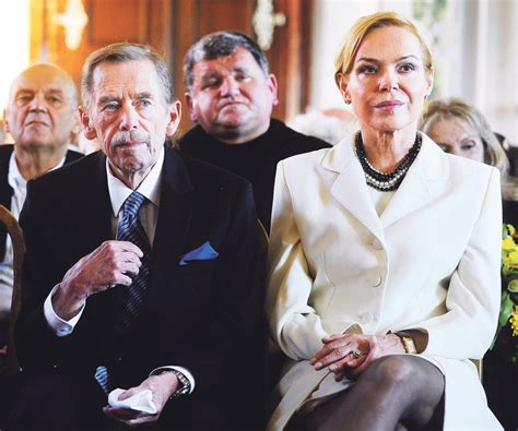 Dagmar havlová, rodená veškrnová je česká herečka. Tahanice o Havla: Dagmar zrušila souhlas s udělením ...
