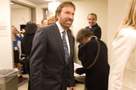 Chuck Norris Sues Over Mri Chemical He Says Poisoned Wife Wsvn 7news