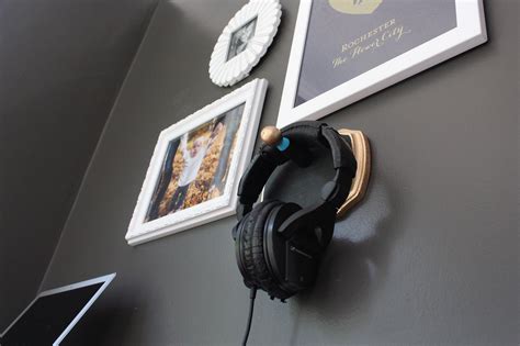 There are a few models on the market, but these are by far the best due to their sturdy construction and super low price. DIY Headphones Hanger - Project Nursery