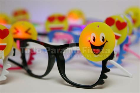 12 Emoji Party Favors Emoji Light Up Glasses Emoji Regalos Lentes | Emoji party, Emoji party 