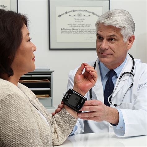7 Series Wireless Wrist Blood Pressure Monitor Omron